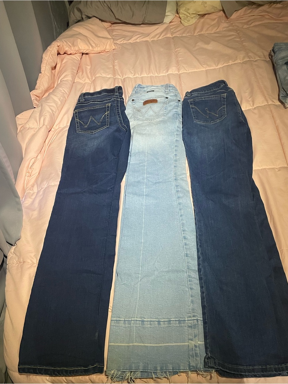 Wrangler Blue Denim Jeans - Medium Blue Wash - Picture 2 of 3
